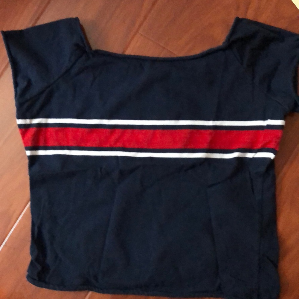 Brandy Melville cropped shirt